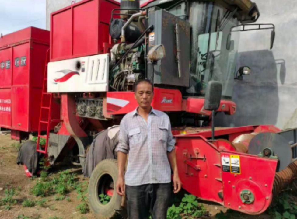22歲貨車司機(jī)為什么堅(jiān)持購買鄭州中聯(lián)花生機(jī)?